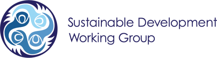 logoen til Sustainable Development Working Group, en sirkel med ulike blåfarger inni